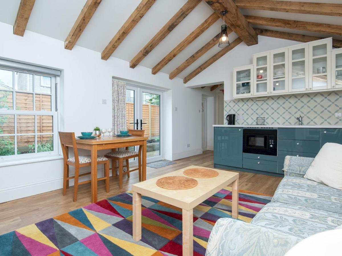 Pass The Keys Charming Garden Cottage With Parking Bath Exterior photo
